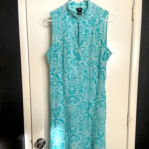 Ultra lightweight mandarin style collard dress
